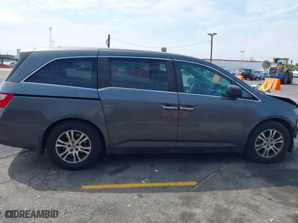 2011 Honda Odyssey EX-L with VIN 5FNRL5H63BB068205, listed as a IAAI auction lot 42034057 with 106,443 mi miles. Bid and sale history available at carsss.com. Image 13.