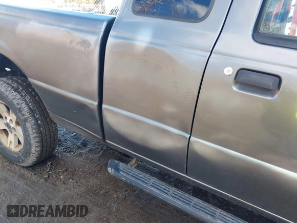 2006 Ford Ranger XL with VIN 1FTZR15E96PA43971, listed as a IAAI auction lot 41464878 with 195,461 mi miles. Bid and sale history available at carsss.com. Image 12.