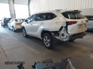 2020 Toyota Highlander LE with VIN 5TDBZRBH4LS020811, listed as a IAAI auction lot 42239163 with 88,757 mi miles and . Bid and sale history available at DreamBid. Image 3.