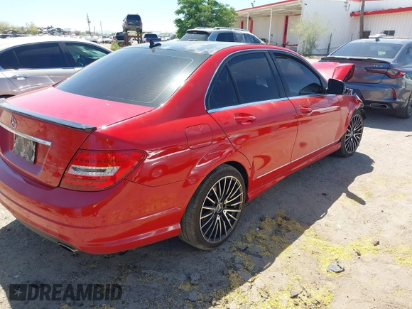 2008 Mercedes-Benz C 300 Sport z VIN WDDGF54X68R031106, wystawiony jako IAAI lot #42121974 z przebiegiem Nie podano mil oraz . Historia ofert i sprzedaży dostępna na DreamBid. Obrazek 4.