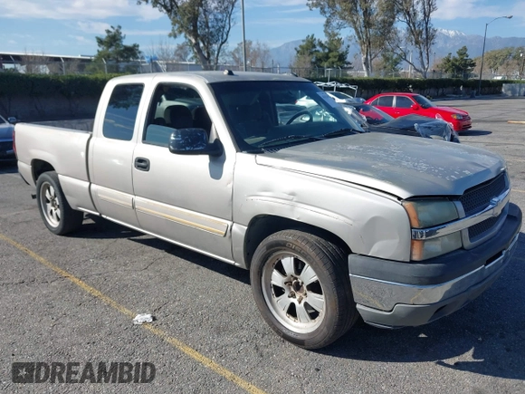 2005 Chevrolet Silverado 1500 LS with VIN 2GCEC19T051261530, listed as a IAAI auction lot 41624941 with 246,685 mi miles. Bid and sale history available at carsss.com. Image 1.