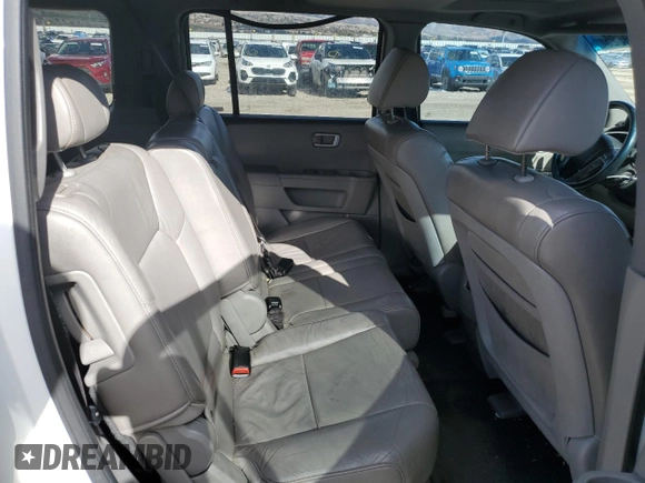 2011 Honda Pilot EX-L with VIN 5FNYF3H74BB031356, listed as a Copart auction lot 49798525 with 318,151 mi miles and Salvage Title. Bid and sale history available at carsss.com. Image 11.
