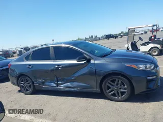 2020 Kia Forte GT-Line z VIN 3KPF34AD4LE180606, wystawiony jako IAAI lot #42311974 z przebiegiem 46 088 mil mil oraz . Historia ofert i sprzedaży dostępna na DreamBid. Obrazek 13.