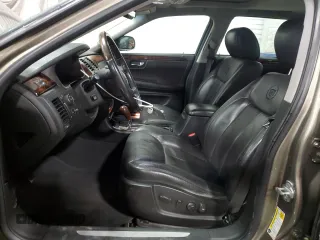 2011 Cadillac DTS Premium Collection z VIN 1G6KH5E68BU143689, wystawiony jako Copart lot #51861855 z przebiegiem 124 522 mil mil oraz Szkoda całkowita • Salvage title. Historia ofert i sprzedaży dostępna na DreamBid. Obrazek 7.