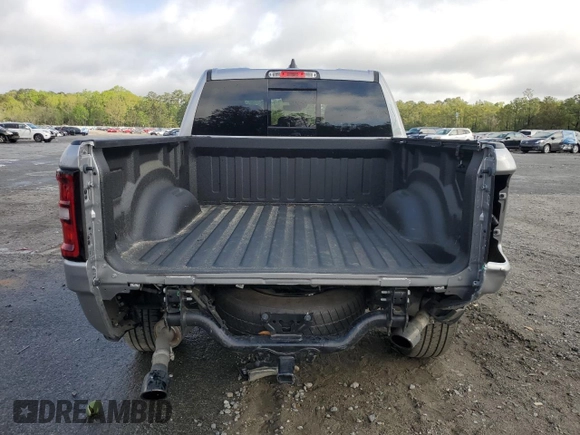 2025 Ram 1500 Big Horn z VIN 1C6SRFFP5SN535005, wystawiony jako Copart lot #50241725 z przebiegiem 9 611 mil mil oraz Szkoda całkowita • Salvage title. Historia ofert i sprzedaży dostępna na DreamBid. Obrazek 6.