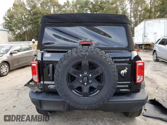 2022 Ford Bronco with VIN 1FMDE5BH0NLB86904, listed as a Copart auction lot 42948115 with 38,438 mi miles and Non Repairable. Bid and sale history available at DreamBid. Image 6.