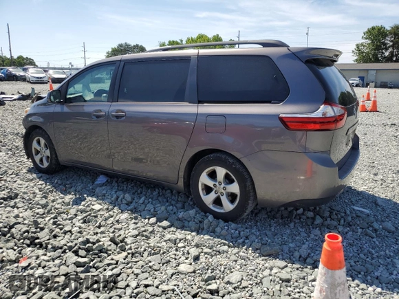 2015 Toyota Sienna LE AAS с VIN 5TDKK3DC3FS637513, выставлен на аукционе Copart как лот 57473035 с пробегом 133 997 миль миль и Списание • Salvage title. История ставок и продаж доступна на DreamBid. Изображение 2.