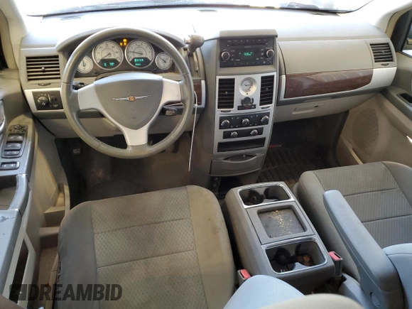 2010 Chrysler Town & Country Touring with VIN 2A4RR5D18AR392403, listed as a Copart auction lot 71429924 with 136,180 mi miles and Non Repairable. Bid and sale history available at DreamBid. Image 8.