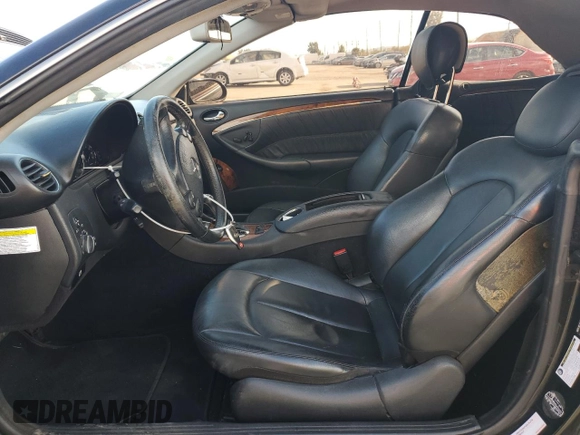 2008 Mercedes-Benz CLK 350 z VIN WDBTK56F68T094524, wystawiony jako Copart lot #46227185 z przebiegiem 160 425 mil mil oraz Czysty tytuł • Clean title. Historia ofert i sprzedaży dostępna na DreamBid. Obrazek 7.