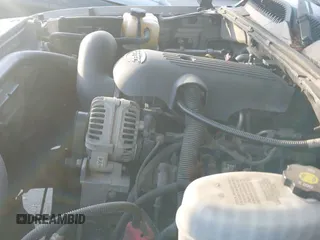 2005 Chevrolet Suburban LS с VIN 3GNEC16Z95G195227, выставлен на аукционе IAAI как лот 41725615 с пробегом 314 340 миль миль и . История ставок и продаж доступна на DreamBid. Изображение 12.