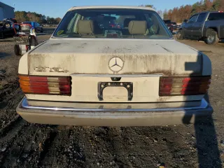 1986 Mercedes-Benz 420 with VIN WDBCA35D3GA200123, listed as a Copart auction lot 81694694 with 135,481 mi miles and Clean Title. Bid and sale history available at carsss.com. Image 6.
