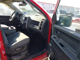 2019 Ram 1500 Tradesman z VIN 1C6RR6FG1KS514958, wystawiony jako IAAI lot #42200200 z przebiegiem 157 065 mil mil oraz . Historia ofert i sprzedaży dostępna na DreamBid. Obrazek 5.