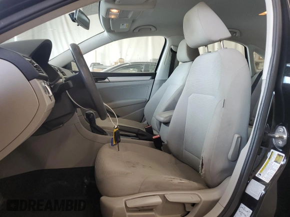 2016 Volkswagen Passat S with VIN 1VWAT7A37GC015162, listed as a Copart auction lot 62492515 with 137,641 mi miles and Salvage title. Bid and sale history available at DreamBid. Image 7.