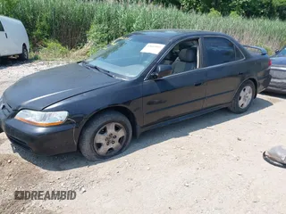 2001 Honda Accord EX with VIN 1HGCG16581A036338, listed as a IAAI auction lot 42603095 with 204,441 mi miles and . Bid and sale history available at DreamBid. Image 2.