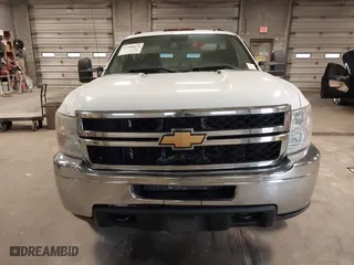 2014 Chevrolet Silverado 2500HD LT with VIN 1GC1KXCG5EF102897, listed as a IAAI auction lot 41500574 with 185,117 mi miles. Bid and sale history available at carsss.com. Image 13.