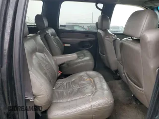 2002 Chevrolet Suburban LT with VIN 3GNGK26U62G171646, listed as a Copart auction lot 43416375 with 233,392 mi miles and Salvage Title. Bid and sale history available at carsss.com. Image 12.