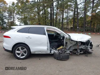 2019 Jaguar F-Pace 25t Premium with VIN SADCJ2FX3KA368653, listed as a IAAI auction lot 40724701 with 23,554 mi miles and . Bid and sale history available at DreamBid. Image 13.