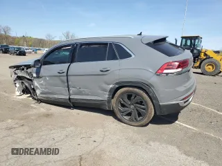 2021 Volkswagen Atlas SEL Premium with VIN 1V2TE2CA8MC205129, listed as a Copart auction lot 53693985 with Not provided miles and Salvage title. Bid and sale history available at DreamBid. Image 2.