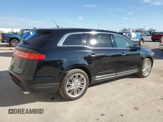 2016 Lincoln MKT EcoBoost z VIN 2LMHJ5AT9GBL02840, wystawiony jako Copart lot #47504655 z przebiegiem 67 245 mil mil oraz Szkody całkowita. Historia ofert i sprzedaży dostępna na DreamBid. Obrazek 3.