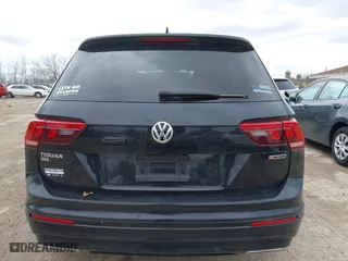 2019 Volkswagen Tiguan SE with VIN 3VV2B7AX2KM187217, listed as a IAAI auction lot 41937845 with 89,138 mi miles. Bid and sale history available at carsss.com. Image 16.