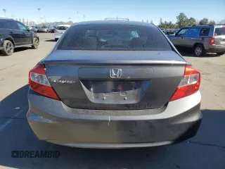 2012 Honda Civic LX z VIN 2HGFB2F53CH324712, wystawiony jako Copart lot #46248345 z przebiegiem 316 459 mil mil oraz Szkoda całkowita • Salvage title. Historia ofert i sprzedaży dostępna na DreamBid. Obrazek 6.