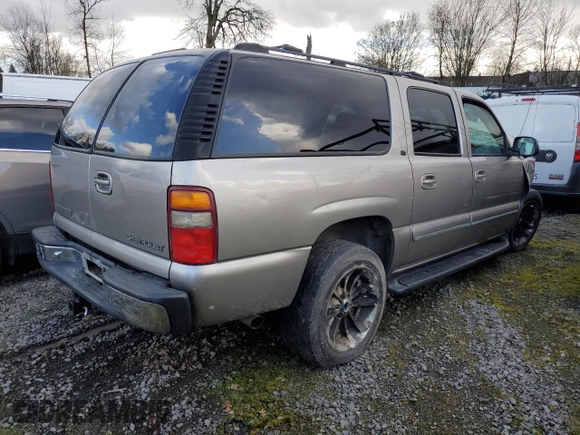 2001 Chevrolet Suburban LT with VIN 3GNEC16T11G147081, listed as a Copart auction lot 45738435 with 0 mi miles and Salvage Title. Bid and sale history available at carsss.com. Image 3.