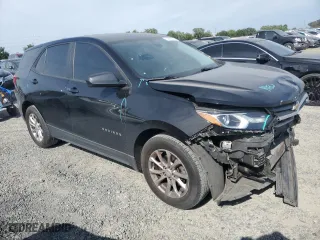 2020 Chevrolet Equinox LS with VIN 2GNAXHEVXL6117462, listed as a Copart auction lot 52993595 with 107,904 mi miles and Salvage Title. Bid and sale history available at carsss.com. Image 4.