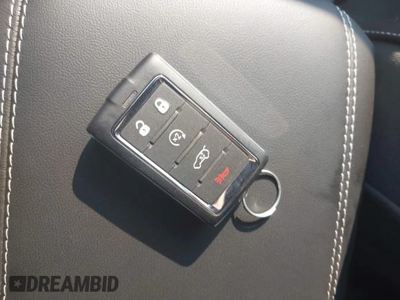 2024 Jeep Grand Cherokee Laredo z VIN 1C4RJHAG0RC235461, wystawiony jako IAAI lot #40354033 z przebiegiem 589 mil mil oraz . Historia ofert i sprzedaży dostępna na DreamBid. Obrazek 11.