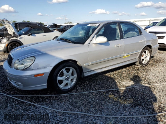 2005 Hyundai Sonata GLS with VIN KMHWF35HX5A167116, listed as a Copart auction lot 77256824 with 121,718 mi miles and Salvage Title. Bid and sale history available at carsss.com. Image 1.