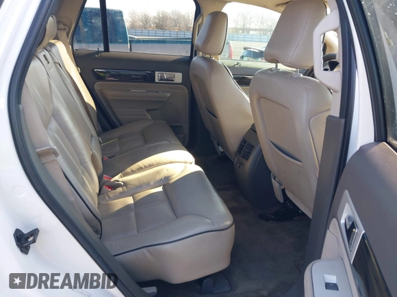 2009 Lincoln MKX with VIN 2LMDU68C49BJ03277, listed as a IAAI auction lot 41342935 with 140,674 mi miles. Bid and sale history available at carsss.com. Image 8.