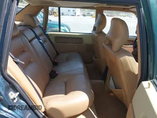 1995 Volvo 900 с VIN YV1JS8313S1197383, выставлен на аукционе IAAI как лот 41877807 с пробегом 140 298 миль миль и . История ставок и продаж доступна на DreamBid. Изображение 8.