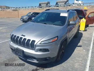 2016 Jeep Cherokee Latitude with VIN 1C4PJMCS4GW170322, listed as a IAAI auction lot 41841572 with 112,884 mi miles and . Bid and sale history available at carsss.com. Image 17.