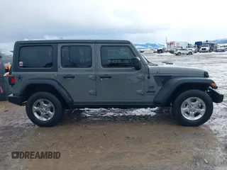 2021 Jeep Wrangler Unlimited Willys with VIN 1C4HJXDN6MW664417, listed as a IAAI auction lot 41598605 with 37,963 mi miles and . Bid and sale history available at DreamBid. Image 13.