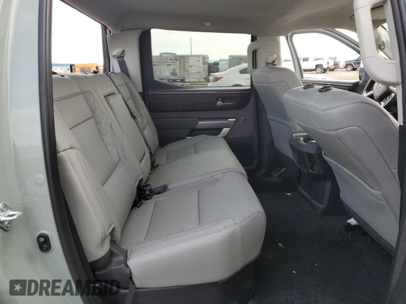 2022 Toyota Tundra 4WD SR5 with VIN 5TFLA5DB0NX037602, listed as a Copart auction lot 45083185 with 35,299 mi miles and Salvage Title. Bid and sale history available at carsss.com. Image 11.