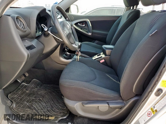 2011 Toyota RAV4 Sport z VIN JTMWF4DV4B5041775, wystawiony jako Copart lot #61691885 z przebiegiem 217 033 mil mil oraz Czysty tytuł • Clean title. Historia ofert i sprzedaży dostępna na DreamBid. Obrazek 7.
