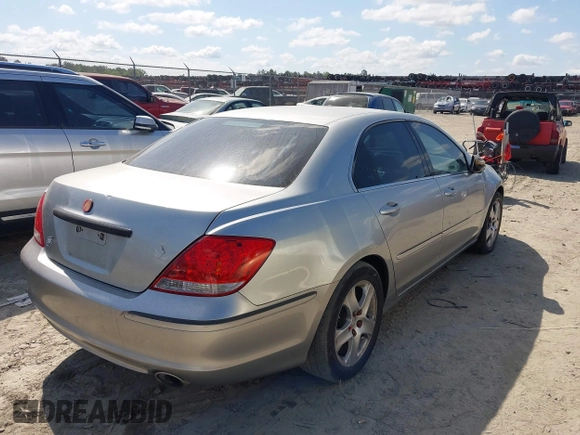 2007 Acura RL Tech Pkg with VIN JH4KB16647C004578, listed as a IAAI auction lot 42062919 with 162,968 mi miles. Bid and sale history available at carsss.com. Image 4.