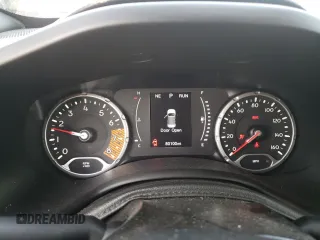 2020 Jeep Renegade Latitude with VIN ZACNJBBBXLPL21214, listed as a Copart auction lot 41685825 with 80,100 mi miles and Salvage Title. Bid and sale history available at carsss.com. Image 9.