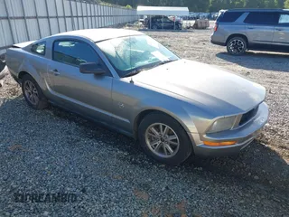 2009 Ford Mustang с VIN 1ZVHT80N495114004, выставлен на аукционе IAAI как лот 42518913 с пробегом 184 030 миль миль и . История ставок и продаж доступна на DreamBid. Изображение 1.
