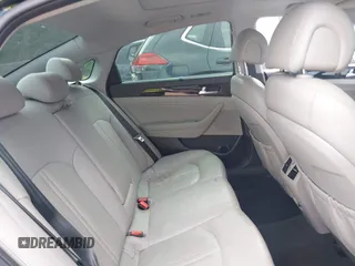 2017 Hyundai Sonata Limited z VIN KMHE34L14HA058526, wystawiony jako IAAI lot #42151314 z przebiegiem 116 131 mil mil oraz . Historia ofert i sprzedaży dostępna na DreamBid. Obrazek 8.