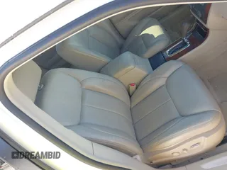 2006 Cadillac DTS 1SC z VIN 1G6KD57Y86U102513, wystawiony jako IAAI lot #41607409 z przebiegiem 102 438 mil mil oraz . Historia ofert i sprzedaży dostępna na DreamBid. Obrazek 8.