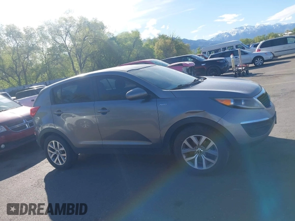 2016 Kia Sportage LX with VIN KNDPBCAC9G7840928, listed as a IAAI auction lot 42096987 with 211,548 mi miles and . Bid and sale history available at carsss.com. Image 13.