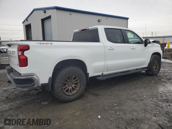 2022 Chevrolet Silverado 1500 LT with VIN 1GCUYDED3NZ155464, listed as a Copart auction lot 45706765 with 45,565 mi miles and Salvage Title. Bid and sale history available at DreamBid. Image 3.