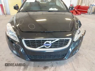 2012 Volvo C70 T5 с VIN YV1672MC7CJ123101, выставлен на аукционе IAAI как лот 42226954 с пробегом 91 870 миль миль и . История ставок и продаж доступна на DreamBid. Изображение 12.
