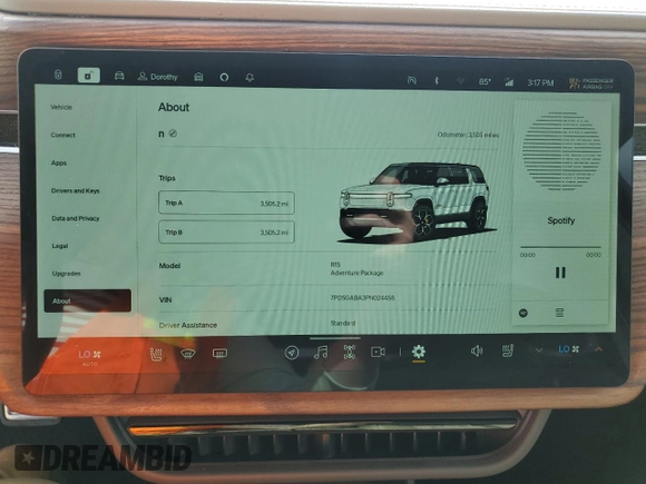 2023 Rivian R1S Adventure z VIN 7PDSGABA3PN024458, wystawiony jako Copart lot #74087714 z przebiegiem 3 505 mil mil oraz Nie do naprawy • Non repairable. Historia ofert i sprzedaży dostępna na DreamBid. Obrazek 9.