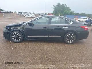 2017 Nissan Altima SR z VIN 1N4AL3AP4HC489298, wystawiony jako IAAI lot #42140956 z przebiegiem 96 126 mil mil oraz . Historia ofert i sprzedaży dostępna na DreamBid. Obrazek 14.