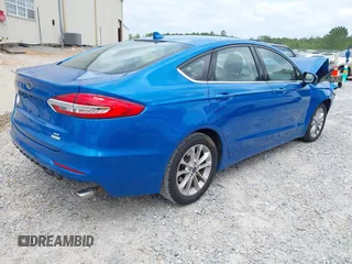 2020 Ford Fusion SE with VIN 3FA6P0HD4LR195267, listed as a IAAI auction lot 42010448 with 97,603 mi miles and . Bid and sale history available at DreamBid. Image 4.