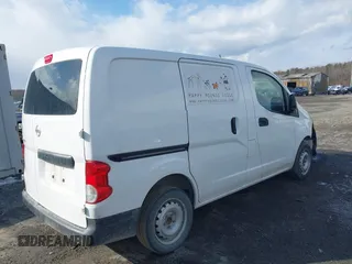 2021 Nissan NV200 SV z VIN 3N6CM0KN4MK705700, wystawiony jako IAAI lot #41375591 z przebiegiem 98 172 mil mil oraz . Historia ofert i sprzedaży dostępna na DreamBid. Obrazek 4.