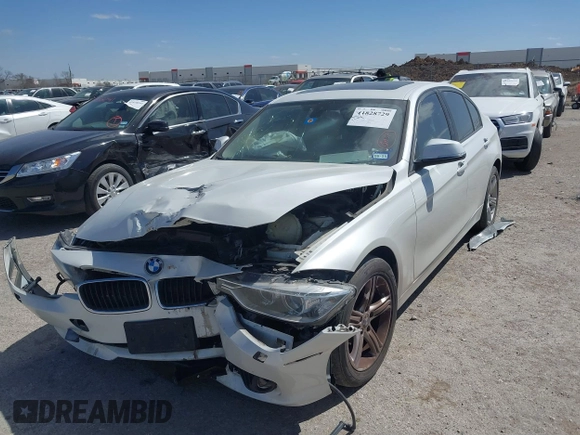 2014 BMW 3 Series 328i xDrive with VIN WBA3B3G51ENR81859, listed as a IAAI auction lot 41828729 with 129,498 mi miles. Bid and sale history available at carsss.com. Image 17.