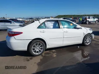 2017 Toyota Camry XLE z VIN 4T1BF1FK4HU358000, wystawiony jako IAAI lot #41692344 z przebiegiem Nie podano mil oraz . Historia ofert i sprzedaży dostępna na DreamBid. Obrazek 13.