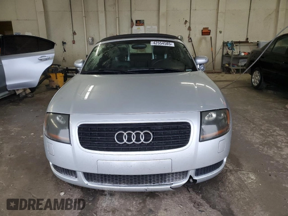 2002 Audi TT with VIN TRUTC28N621027450, listed as a Copart auction lot 42554585 with 111,027 mi miles and Salvage Title. Bid and sale history available at carsss.com. Image 5.